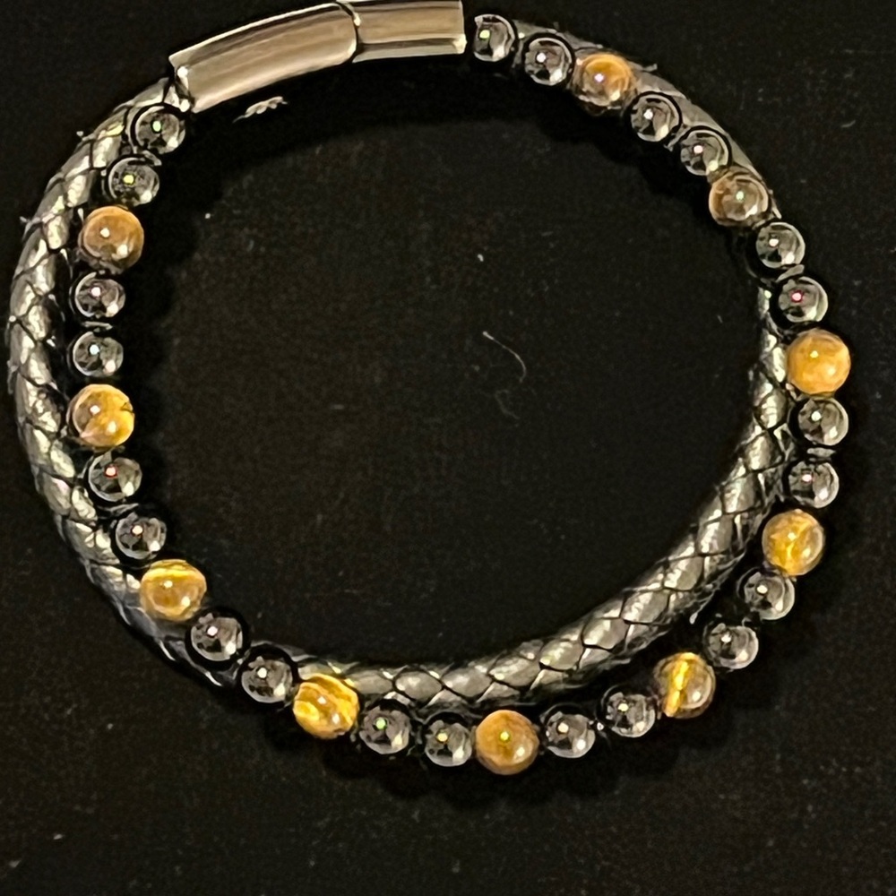 Elegant Black and Tigers Eye Beaded Men's Bracelet